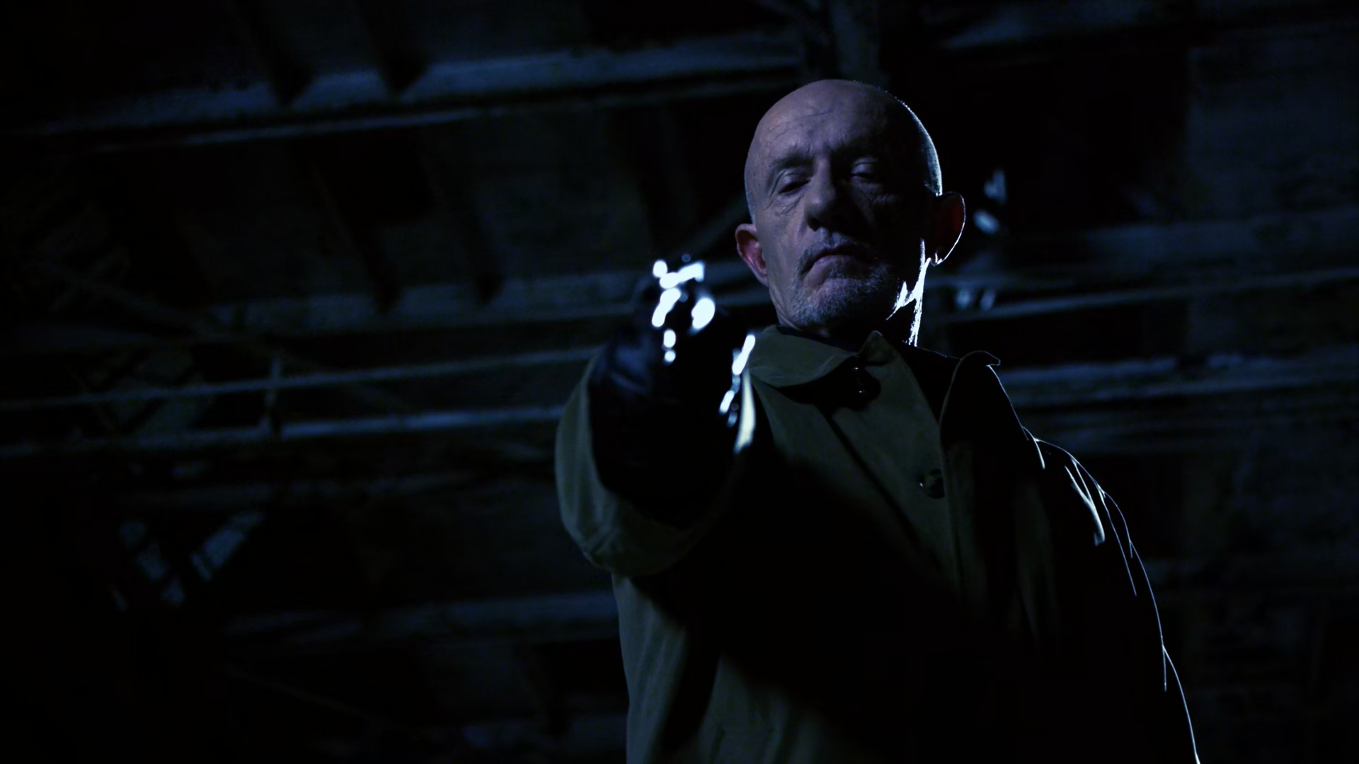 Mike kills his son's killers