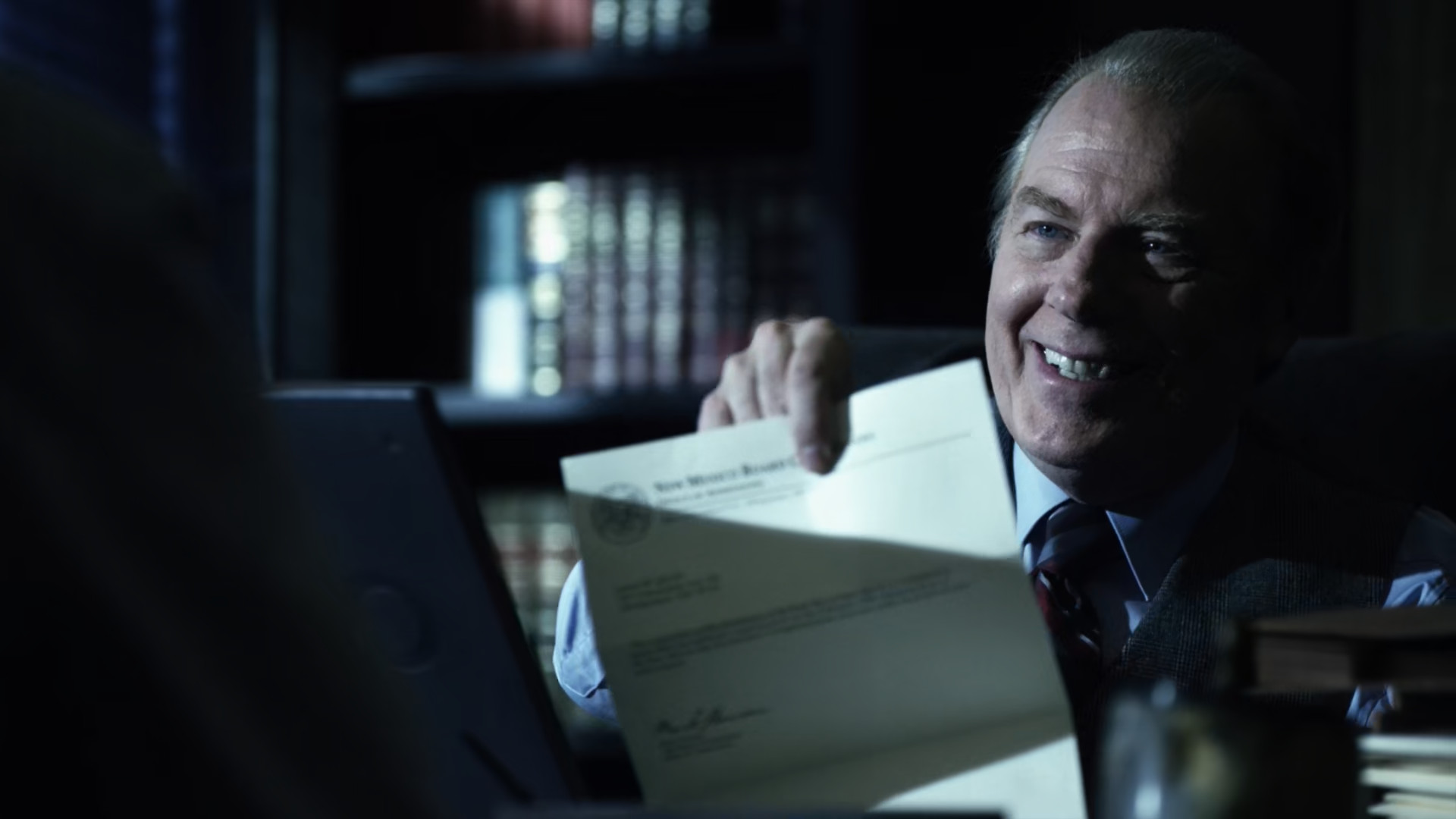 Saul tells Chuck that he passed the bar