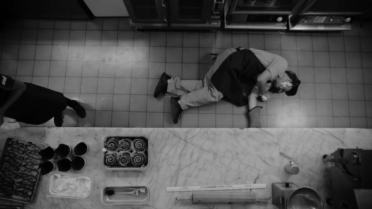 Saul faints in the Cinnabon